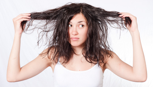 Phương pháp lựa chọn dầu gội dưỡng tóc cho mái tóc dày và xoăn trở nên chắc khỏe
